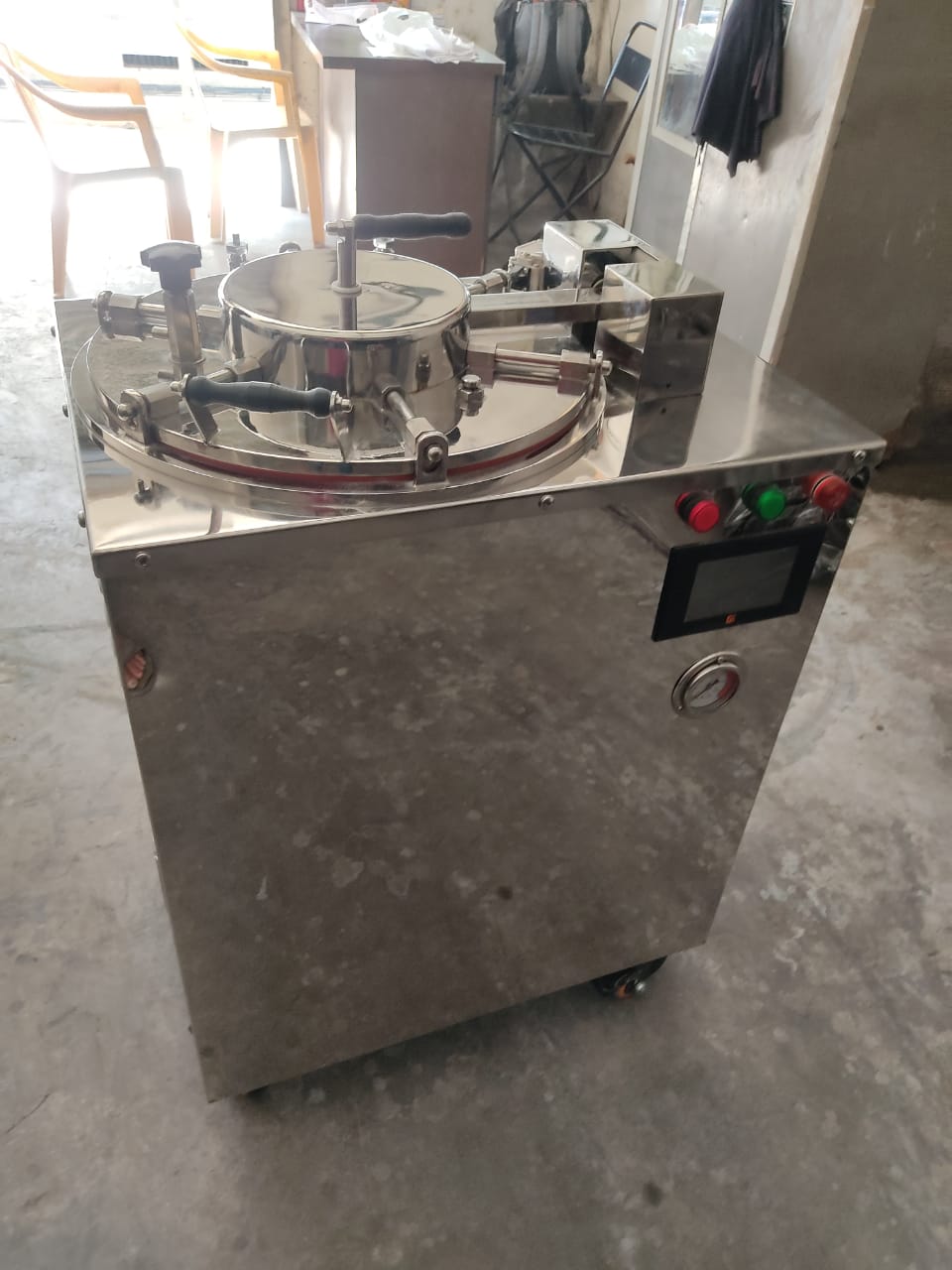 RECTANGULAR SHAPE VERTICAL AUTOCLAVE-GMP-SINGLE LEVER LOCK-FULLY AUTOMATIC-45 D X 75 H CM